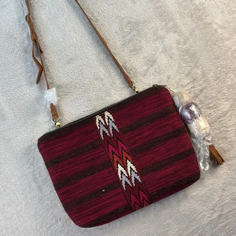 Mercado Global‎ Women's Crossbody Bag Ruby Red Woven Striped Cotton NWT